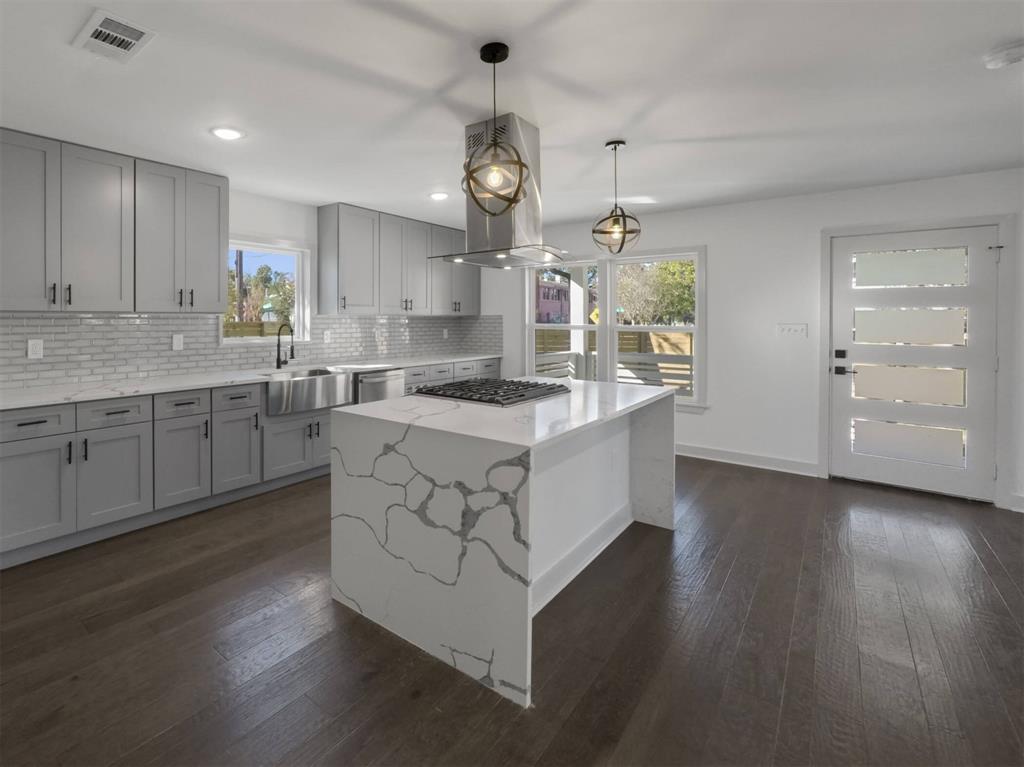3602 1 Billingsley Street, Houston, Texas 77009, 3 Bedrooms Bedrooms, 11 Rooms Rooms,2 BathroomsBathrooms,Single-family,For Sale,Billingsley,69617221