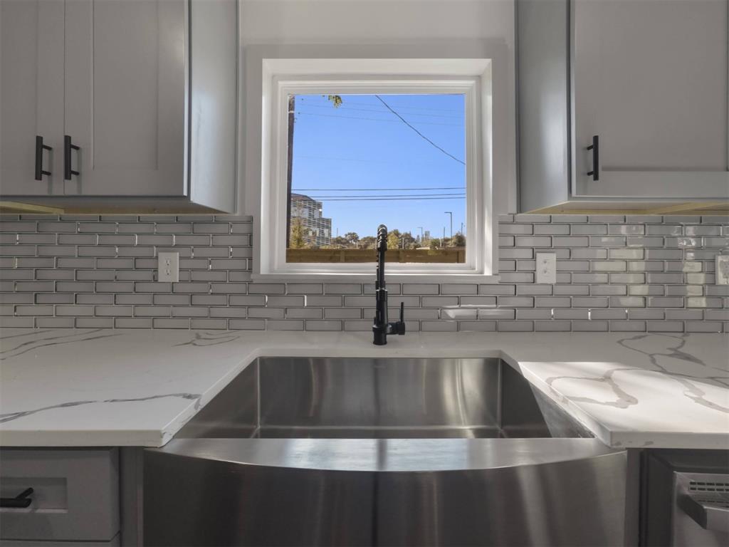 3602 1 Billingsley Street, Houston, Texas 77009, 3 Bedrooms Bedrooms, 11 Rooms Rooms,2 BathroomsBathrooms,Single-family,For Sale,Billingsley,69617221