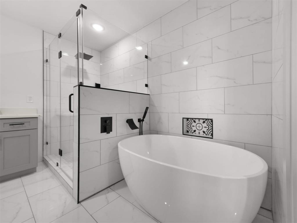 3602 1 Billingsley Street, Houston, Texas 77009, 3 Bedrooms Bedrooms, 11 Rooms Rooms,2 BathroomsBathrooms,Single-family,For Sale,Billingsley,69617221