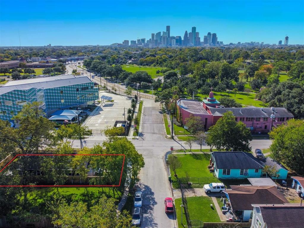 3602 1 Billingsley Street, Houston, Texas 77009, 3 Bedrooms Bedrooms, 11 Rooms Rooms,2 BathroomsBathrooms,Single-family,For Sale,Billingsley,69617221