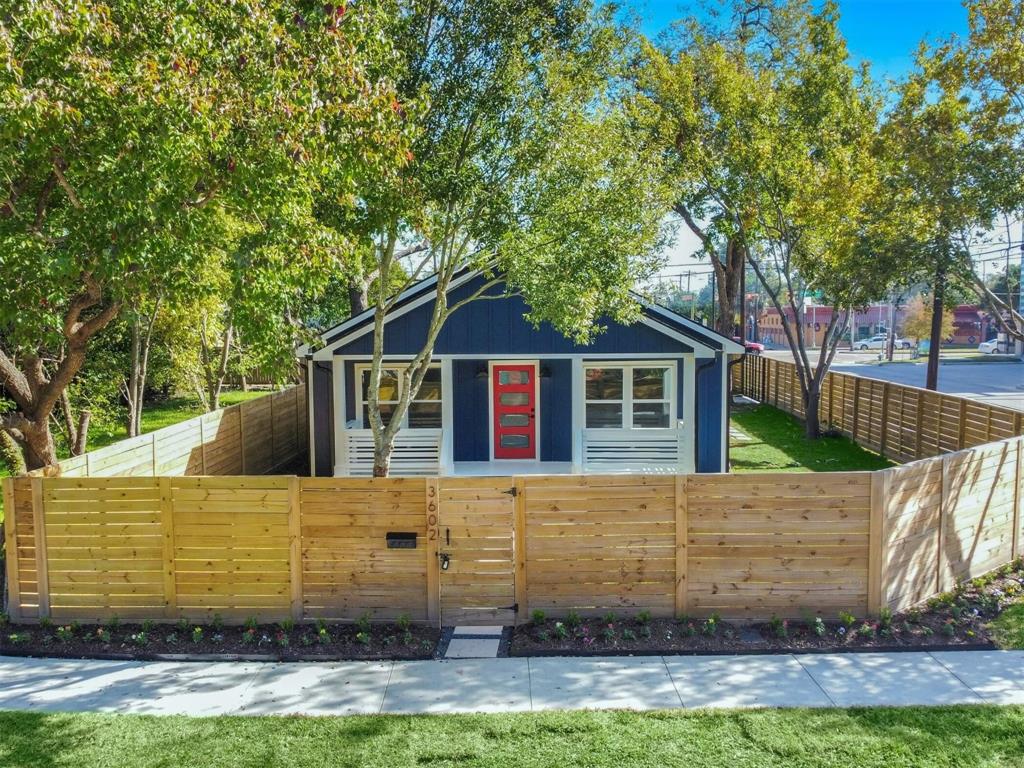 3602 1 Billingsley Street, Houston, Texas 77009, 3 Bedrooms Bedrooms, 11 Rooms Rooms,2 BathroomsBathrooms,Single-family,For Sale,Billingsley,69617221