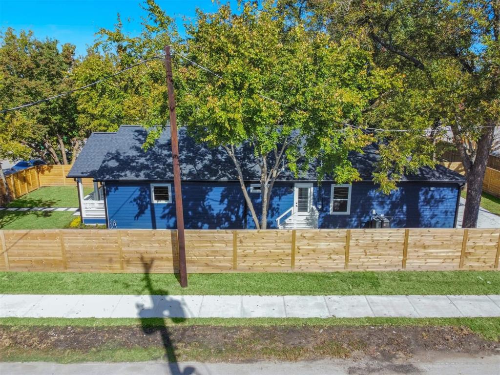 3602 1 Billingsley Street, Houston, Texas 77009, 3 Bedrooms Bedrooms, 11 Rooms Rooms,2 BathroomsBathrooms,Single-family,For Sale,Billingsley,69617221