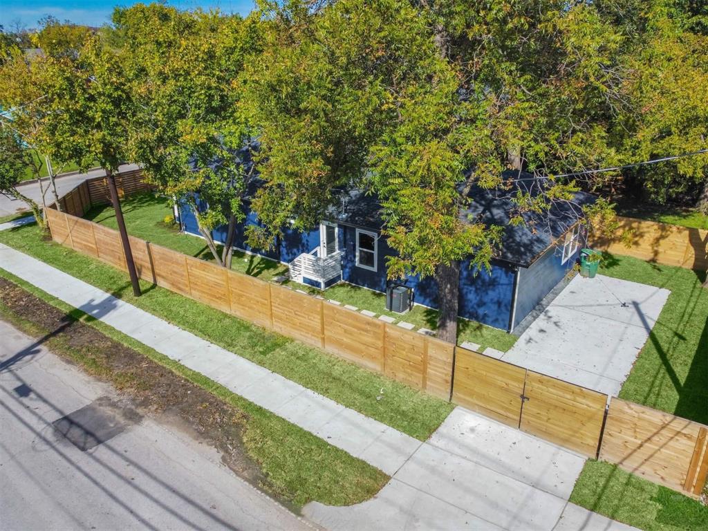 3602 1 Billingsley Street, Houston, Texas 77009, 3 Bedrooms Bedrooms, 11 Rooms Rooms,2 BathroomsBathrooms,Single-family,For Sale,Billingsley,69617221