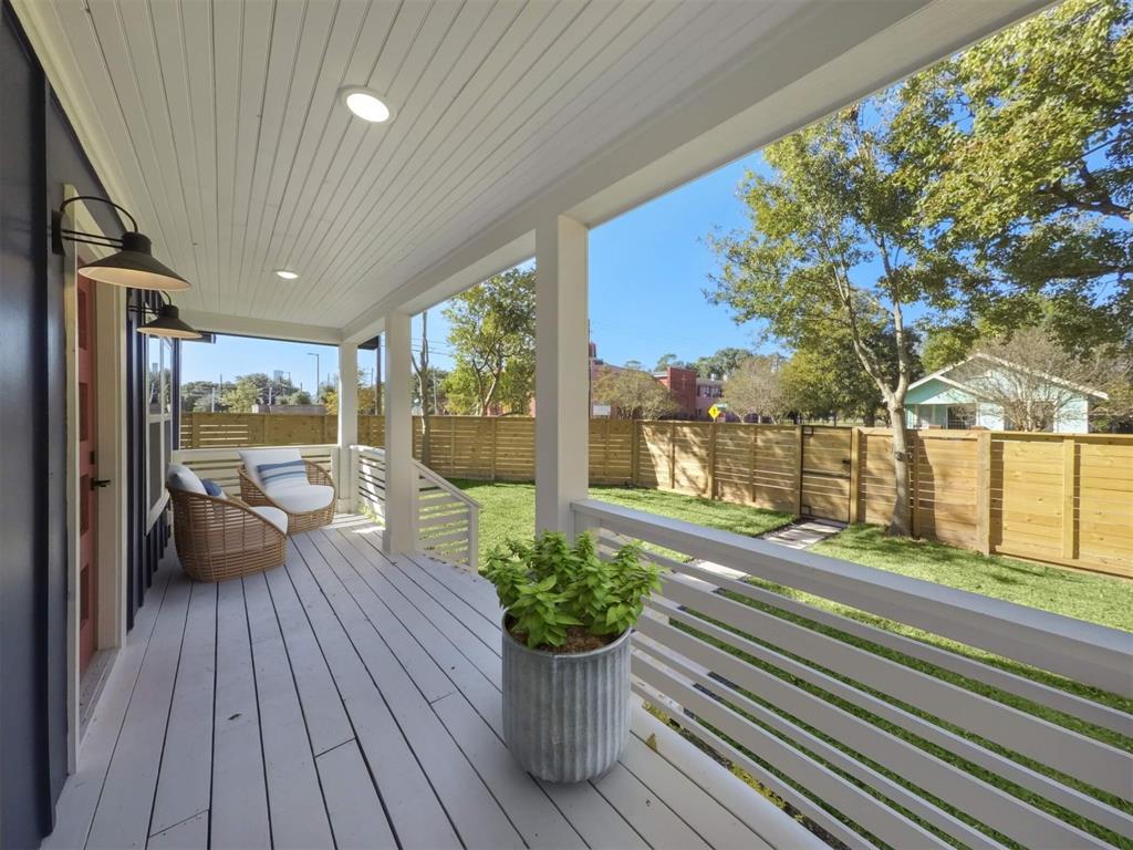 3602 1 Billingsley Street, Houston, Texas 77009, 3 Bedrooms Bedrooms, 11 Rooms Rooms,2 BathroomsBathrooms,Single-family,For Sale,Billingsley,69617221