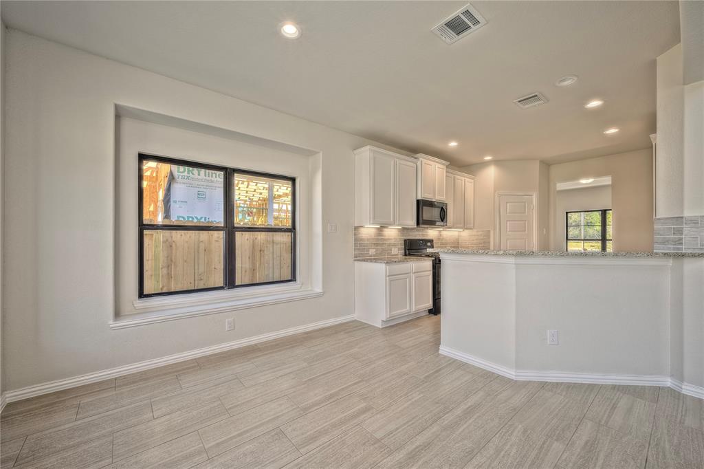 15418 2 Bell's Vireo Court, Magnolia, Texas 77354, 4 Bedrooms Bedrooms, 9 Rooms Rooms,3 BathroomsBathrooms,Single-family,For Sale,Bell's Vireo,87045105