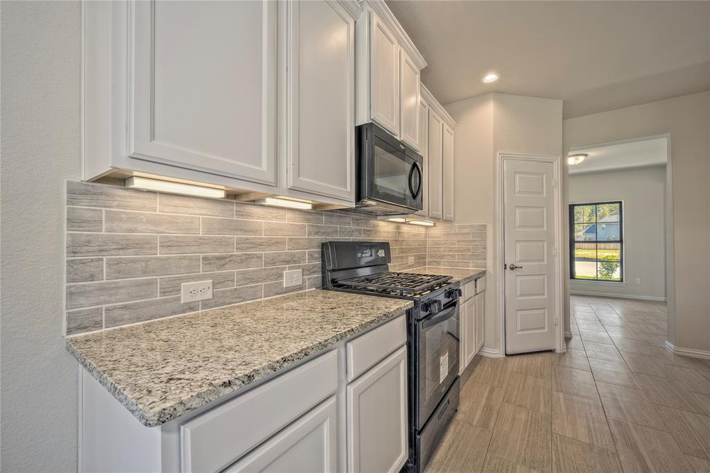 15418 2 Bell's Vireo Court, Magnolia, Texas 77354, 4 Bedrooms Bedrooms, 9 Rooms Rooms,3 BathroomsBathrooms,Single-family,For Sale,Bell's Vireo,87045105