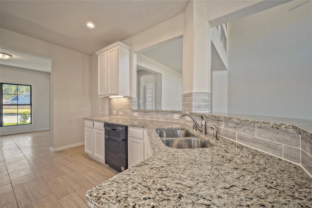 15418 2 Bell's Vireo Court, Magnolia, Texas 77354, 4 Bedrooms Bedrooms, 9 Rooms Rooms,3 BathroomsBathrooms,Single-family,For Sale,Bell's Vireo,87045105