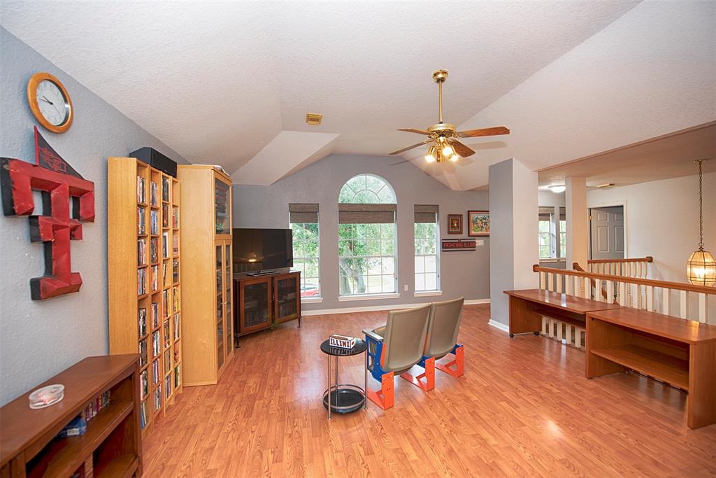301 2 Lakeview Circle, Friendswood, Texas 77546, 5 Bedrooms Bedrooms, 10 Rooms Rooms,3 BathroomsBathrooms,Single-family,For Sale,Lakeview,80024543