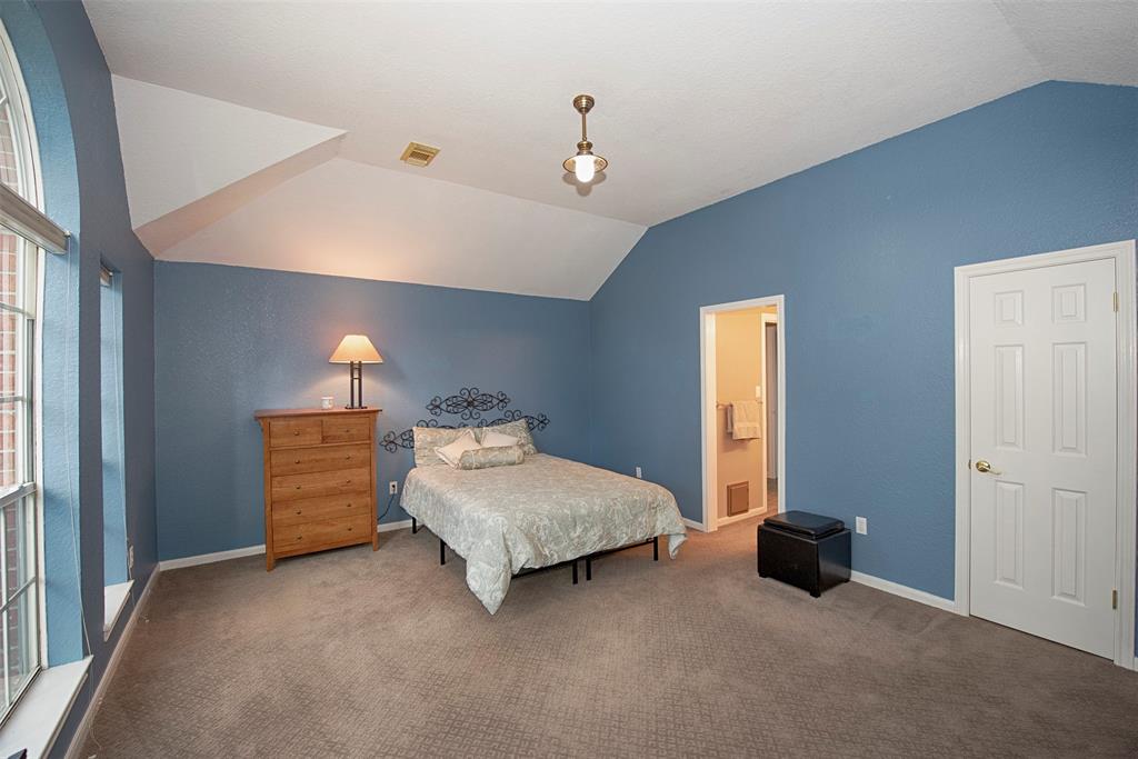 301 2 Lakeview Circle, Friendswood, Texas 77546, 5 Bedrooms Bedrooms, 10 Rooms Rooms,3 BathroomsBathrooms,Single-family,For Sale,Lakeview,80024543
