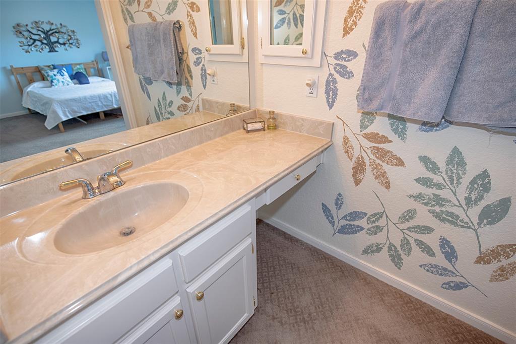 301 2 Lakeview Circle, Friendswood, Texas 77546, 5 Bedrooms Bedrooms, 10 Rooms Rooms,3 BathroomsBathrooms,Single-family,For Sale,Lakeview,80024543