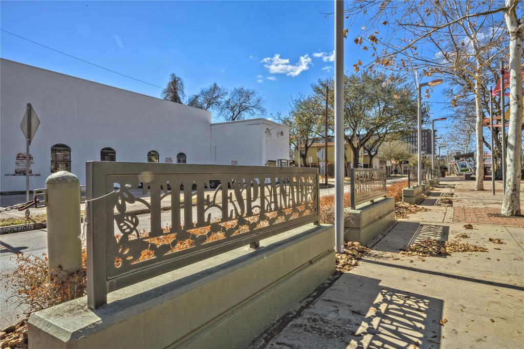 3118 1 Engelke Street, Houston, Texas 77003, 2 Bedrooms Bedrooms, 2 Rooms Rooms,1 BathroomBathrooms,Single-family,For Sale,Engelke,69036256