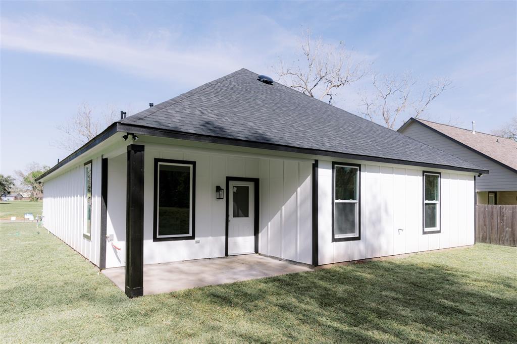 2342 1 Ridgewood Drive, West Columbia, Texas 77486, 4 Bedrooms Bedrooms, 7 Rooms Rooms,2 BathroomsBathrooms,Single-family,For Sale,Ridgewood,54935835
