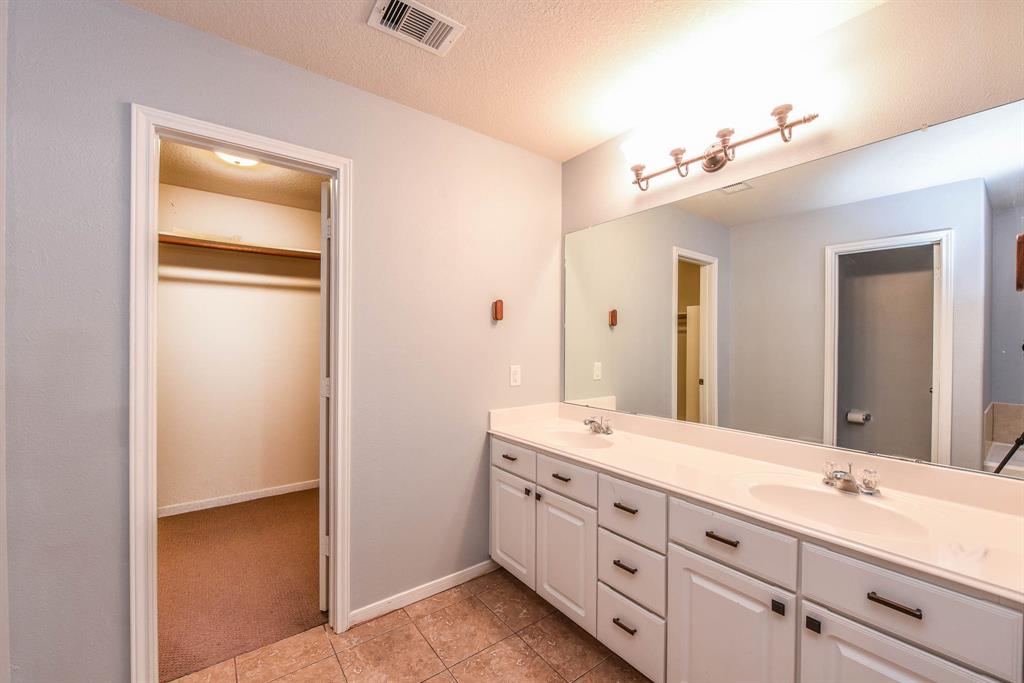 3230 2 Zephyr Glen Way, Houston, Texas 77084, 4 Bedrooms Bedrooms, 9 Rooms Rooms,2 BathroomsBathrooms,Single-family,For Sale,Zephyr Glen,72988938
