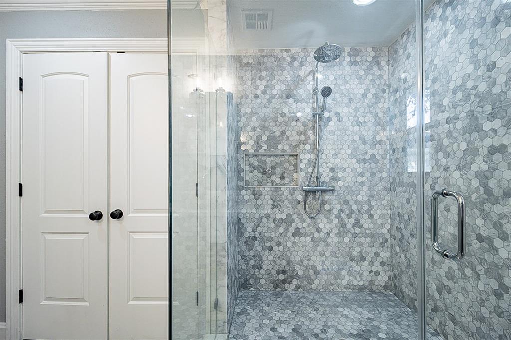 1710 1.5 Ashford Hollow Lane, Houston, Texas 77077, 4 Bedrooms Bedrooms, 4 Rooms Rooms,2 BathroomsBathrooms,Single-family,For Sale,Ashford Hollow,75144138