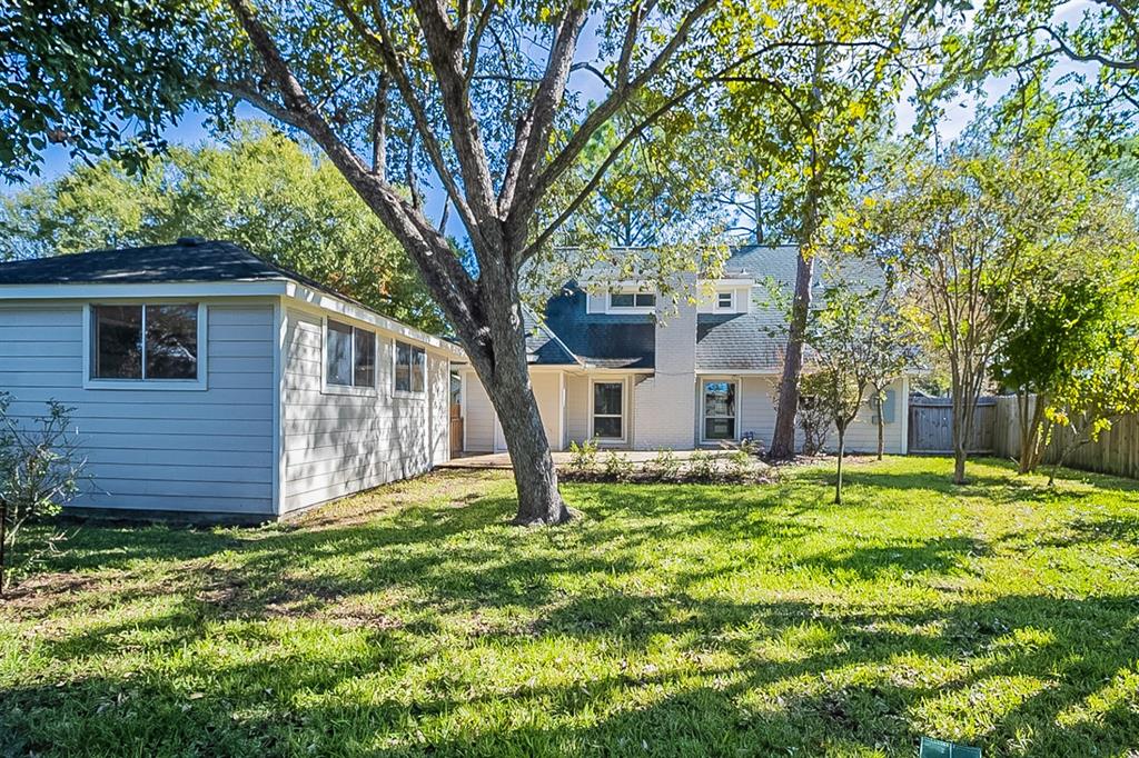 1710 1.5 Ashford Hollow Lane, Houston, Texas 77077, 4 Bedrooms Bedrooms, 4 Rooms Rooms,2 BathroomsBathrooms,Single-family,For Sale,Ashford Hollow,75144138