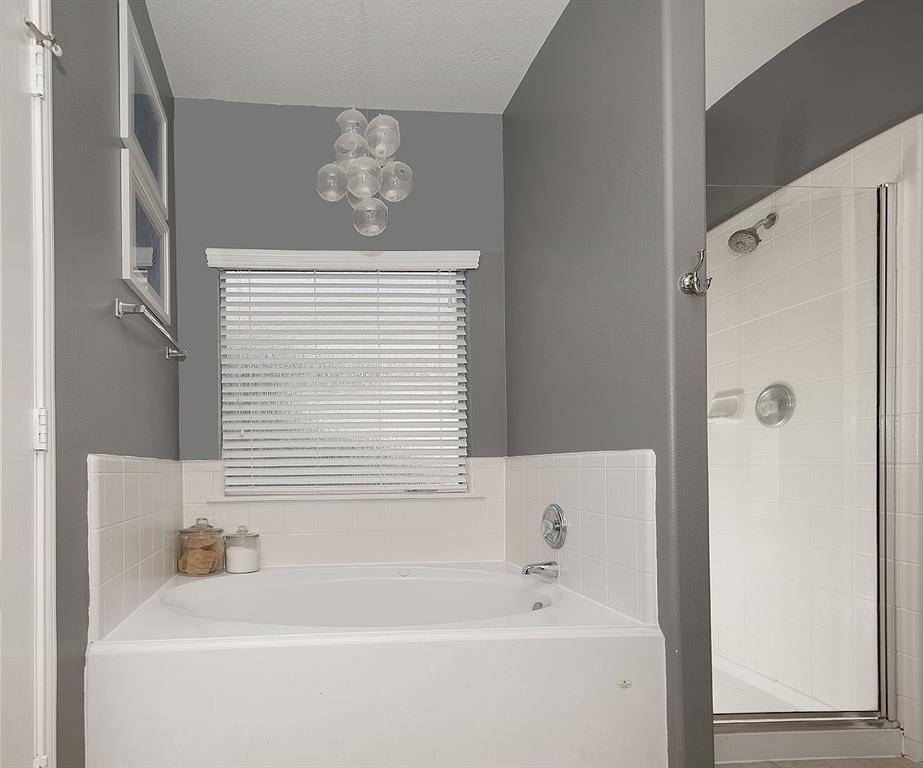 30210 2 Emerson Creek Drive, Spring, Texas 77386, 4 Bedrooms Bedrooms, 8 Rooms Rooms,2 BathroomsBathrooms,Single-family,For Sale,Emerson Creek,55198610