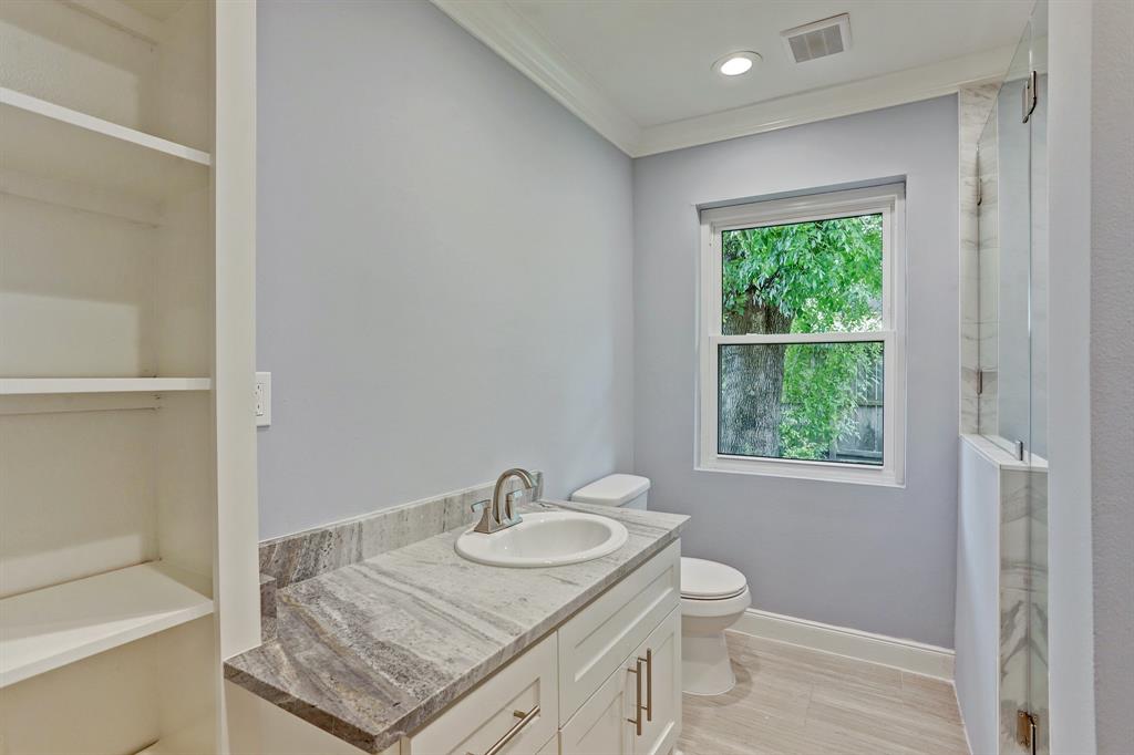5030 1 Jason Street, Houston, Texas 77096, 4 Bedrooms Bedrooms, 8 Rooms Rooms,2 BathroomsBathrooms,Single-family,For Sale,Jason,73809410
