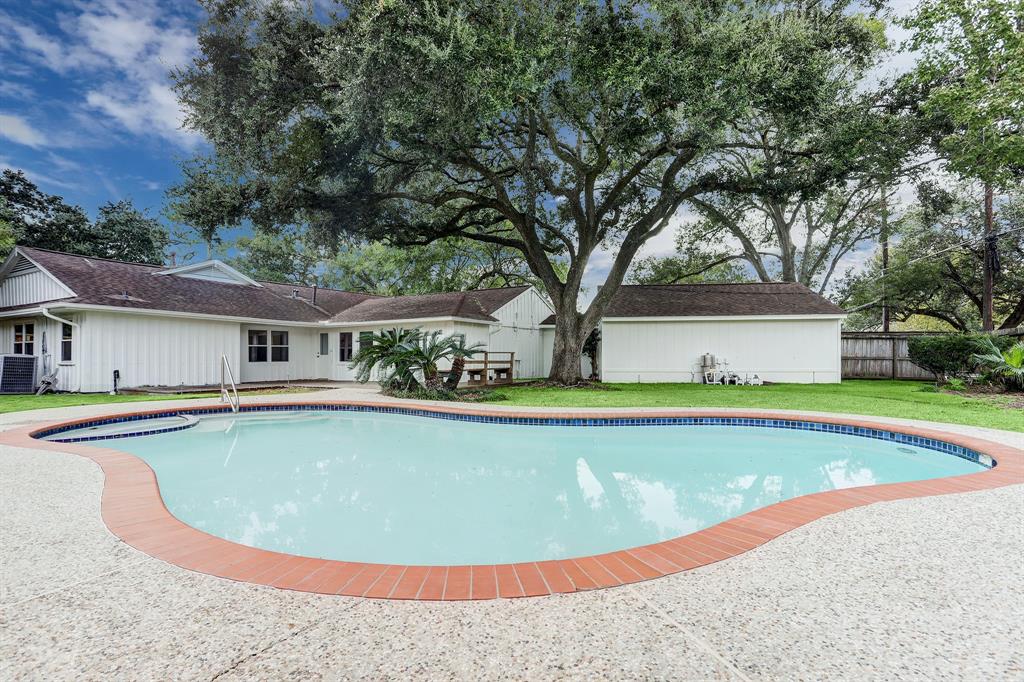 5030 1 Jason Street, Houston, Texas 77096, 4 Bedrooms Bedrooms, 8 Rooms Rooms,2 BathroomsBathrooms,Single-family,For Sale,Jason,73809410