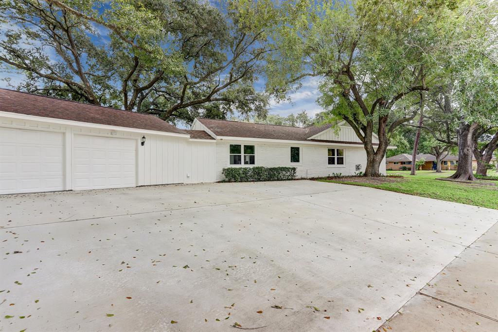 5030 1 Jason Street, Houston, Texas 77096, 4 Bedrooms Bedrooms, 8 Rooms Rooms,2 BathroomsBathrooms,Single-family,For Sale,Jason,73809410