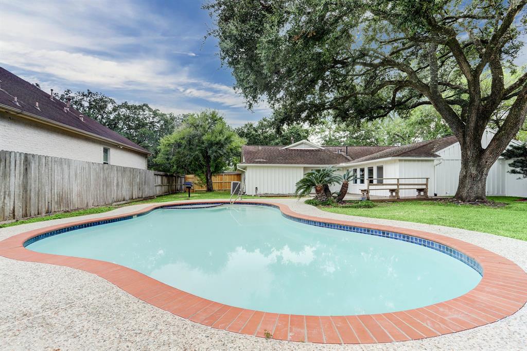 5030 1 Jason Street, Houston, Texas 77096, 4 Bedrooms Bedrooms, 8 Rooms Rooms,2 BathroomsBathrooms,Single-family,For Sale,Jason,73809410