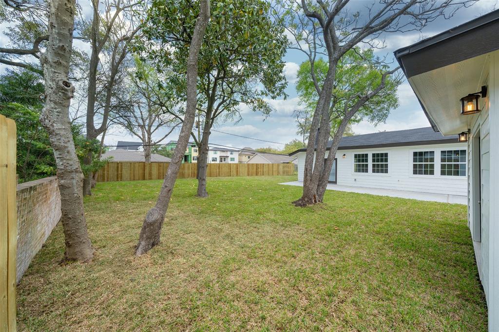 4030 1 Braeswood Boulevard, Houston, Texas 77025, 3 Bedrooms Bedrooms, 6 Rooms Rooms,2 BathroomsBathrooms,Single-family,For Sale,Braeswood,13738685