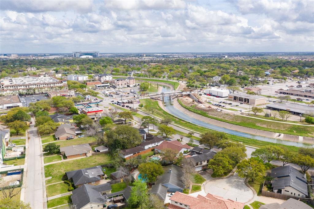 4030 1 Braeswood Boulevard, Houston, Texas 77025, 3 Bedrooms Bedrooms, 6 Rooms Rooms,2 BathroomsBathrooms,Single-family,For Sale,Braeswood,13738685