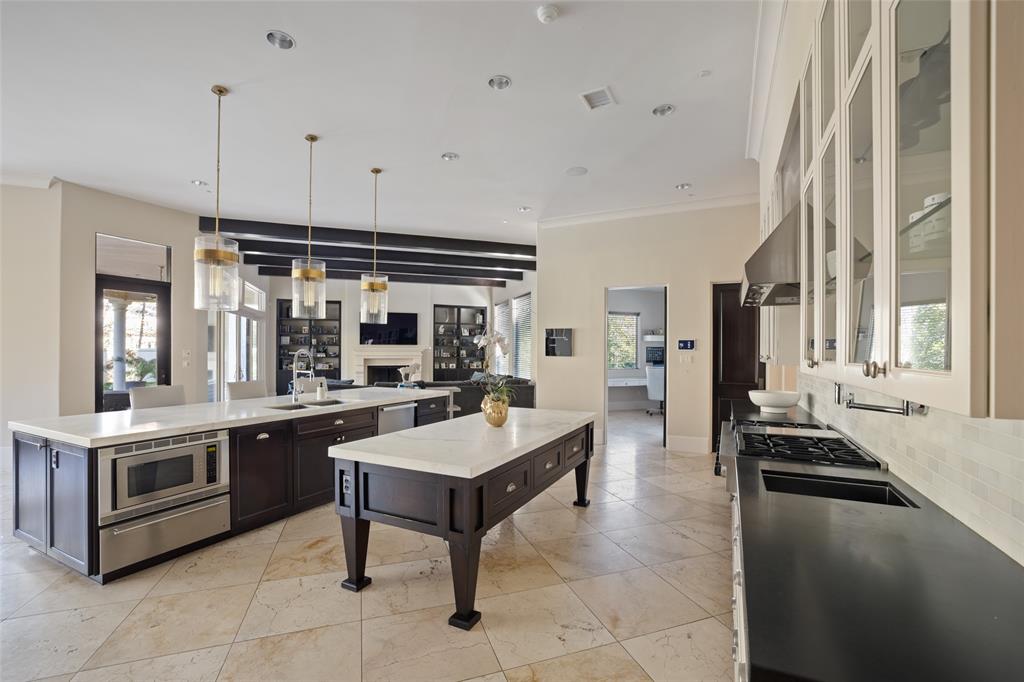 3 2 Liberty Bell Circle, Bunker Hill Village, Texas 77024, 5 Bedrooms Bedrooms, 14 Rooms Rooms,7 BathroomsBathrooms,Single-family,For Sale,Liberty Bell,65268581