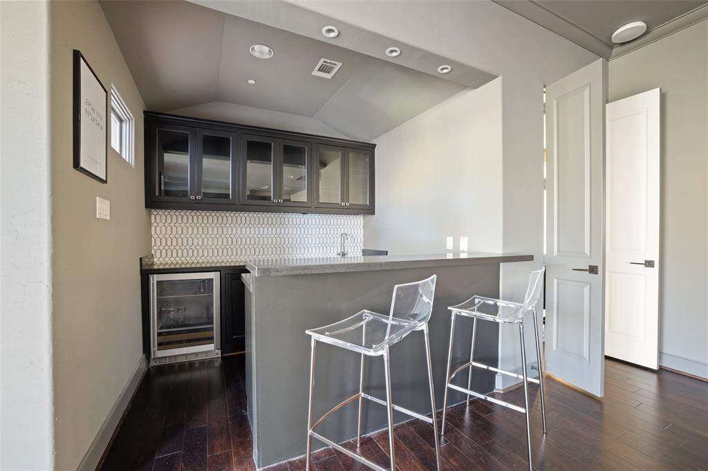 3 2 Liberty Bell Circle, Bunker Hill Village, Texas 77024, 5 Bedrooms Bedrooms, 14 Rooms Rooms,7 BathroomsBathrooms,Single-family,For Sale,Liberty Bell,65268581