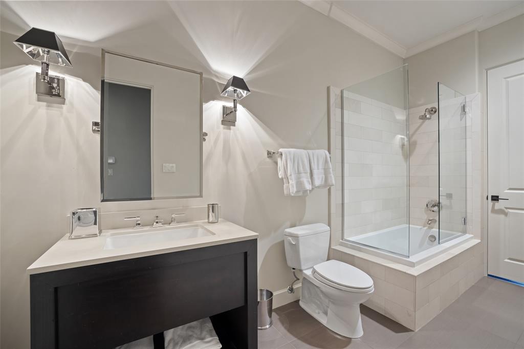 3 2 Liberty Bell Circle, Bunker Hill Village, Texas 77024, 5 Bedrooms Bedrooms, 14 Rooms Rooms,7 BathroomsBathrooms,Single-family,For Sale,Liberty Bell,65268581