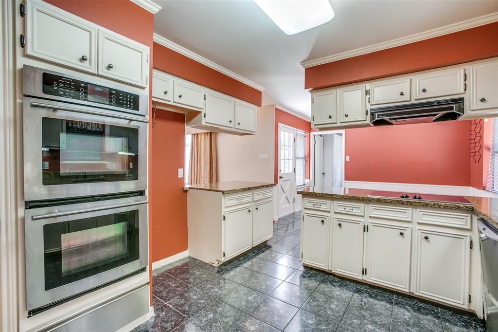 9819 1.5 Emnora Lane, Houston, Texas 77080, 4 Bedrooms Bedrooms, 13 Rooms Rooms,3 BathroomsBathrooms,Single-family,For Sale,Emnora,72541531