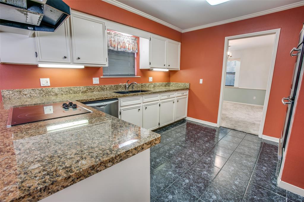 9819 1.5 Emnora Lane, Houston, Texas 77080, 4 Bedrooms Bedrooms, 13 Rooms Rooms,3 BathroomsBathrooms,Single-family,For Sale,Emnora,72541531