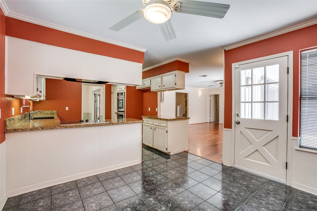 9819 1.5 Emnora Lane, Houston, Texas 77080, 4 Bedrooms Bedrooms, 13 Rooms Rooms,3 BathroomsBathrooms,Single-family,For Sale,Emnora,72541531