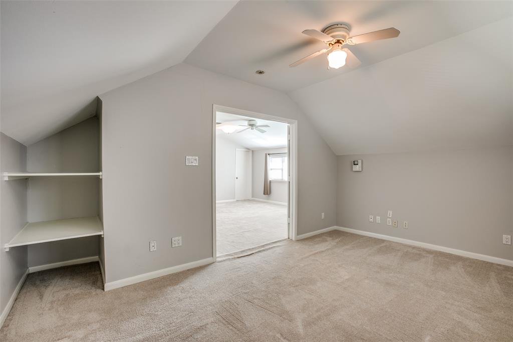 9819 1.5 Emnora Lane, Houston, Texas 77080, 4 Bedrooms Bedrooms, 13 Rooms Rooms,3 BathroomsBathrooms,Single-family,For Sale,Emnora,72541531