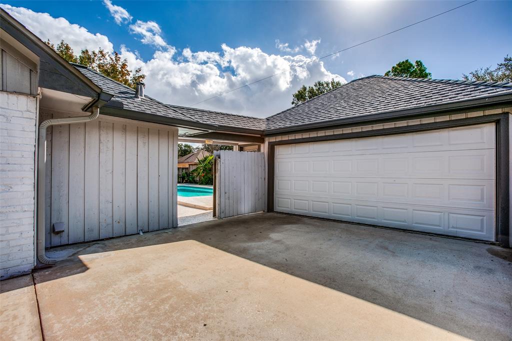 9819 1.5 Emnora Lane, Houston, Texas 77080, 4 Bedrooms Bedrooms, 13 Rooms Rooms,3 BathroomsBathrooms,Single-family,For Sale,Emnora,72541531