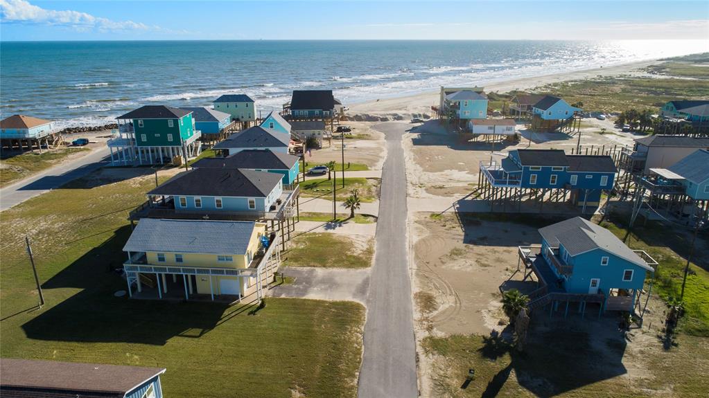 12923 2 Buccaneer Parkway, Freeport, Texas 77541, 3 Bedrooms Bedrooms, 5 Rooms Rooms,2 BathroomsBathrooms,Single-family,For Sale,Buccaneer,57108857