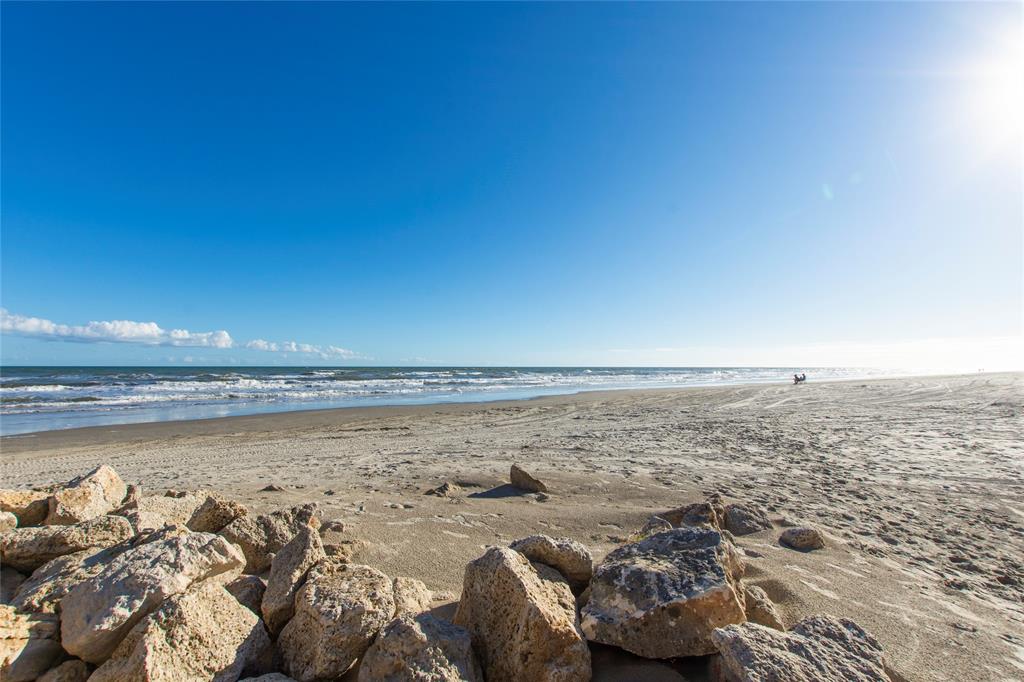 12923 2 Buccaneer Parkway, Freeport, Texas 77541, 3 Bedrooms Bedrooms, 5 Rooms Rooms,2 BathroomsBathrooms,Single-family,For Sale,Buccaneer,57108857