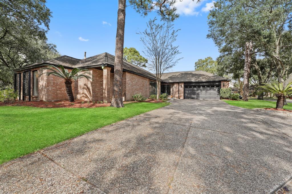 15734 1 Whitewater Lane, Houston, Texas 77079, 3 Bedrooms Bedrooms, 8 Rooms Rooms,2 BathroomsBathrooms,Single-family,For Sale,Whitewater,51620879