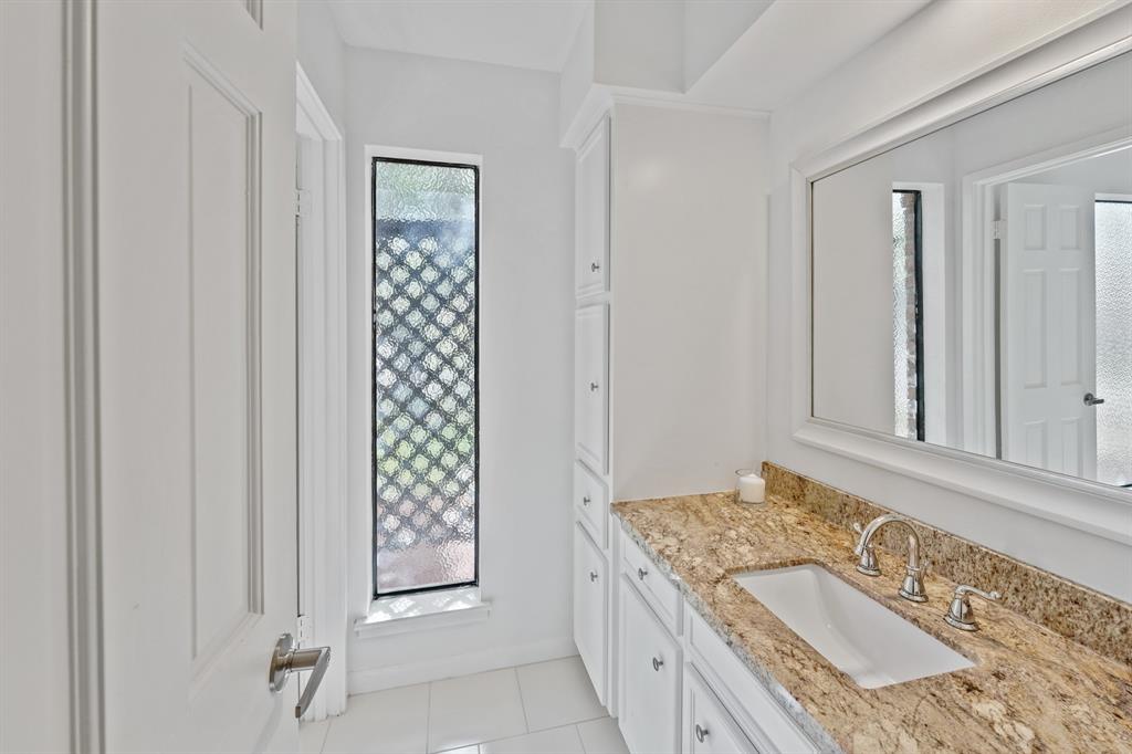 15734 1 Whitewater Lane, Houston, Texas 77079, 3 Bedrooms Bedrooms, 8 Rooms Rooms,2 BathroomsBathrooms,Single-family,For Sale,Whitewater,51620879