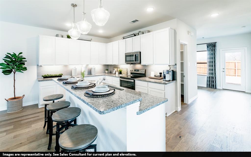 8023 1 Brooks Crossing Drive, Baytown, Texas 77521, 3 Bedrooms Bedrooms, 7 Rooms Rooms,2 BathroomsBathrooms,Single-family,For Sale,Brooks Crossing,52117848