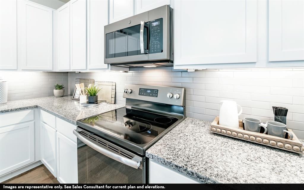 8023 1 Brooks Crossing Drive, Baytown, Texas 77521, 3 Bedrooms Bedrooms, 7 Rooms Rooms,2 BathroomsBathrooms,Single-family,For Sale,Brooks Crossing,52117848