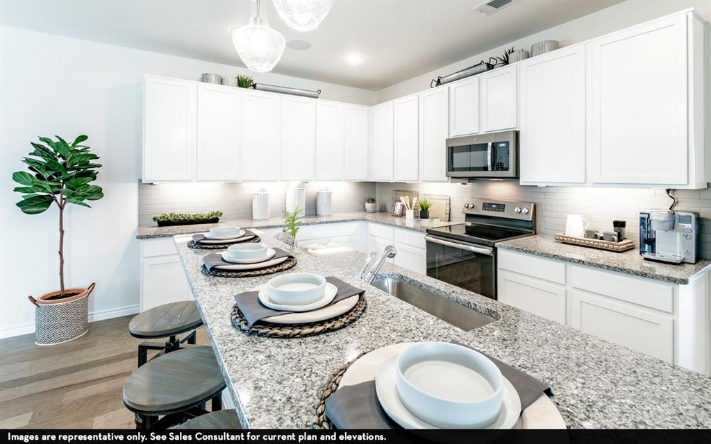 8023 1 Brooks Crossing Drive, Baytown, Texas 77521, 3 Bedrooms Bedrooms, 7 Rooms Rooms,2 BathroomsBathrooms,Single-family,For Sale,Brooks Crossing,52117848