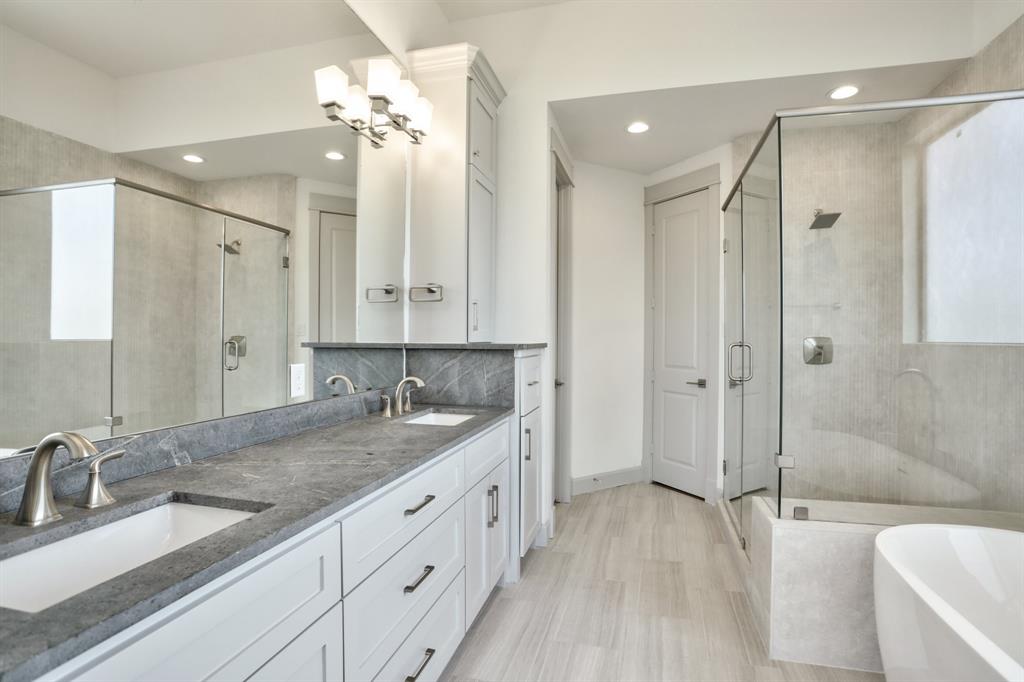 1504 3 Saulnier Street, Houston, Texas 77019, 3 Bedrooms Bedrooms, 8 Rooms Rooms,3 BathroomsBathrooms,Single-family,For Sale,Saulnier,53007213