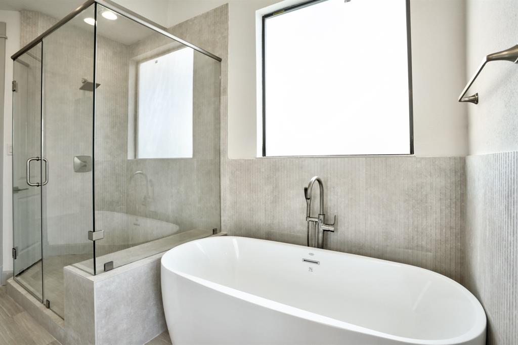 1504 3 Saulnier Street, Houston, Texas 77019, 3 Bedrooms Bedrooms, 8 Rooms Rooms,3 BathroomsBathrooms,Single-family,For Sale,Saulnier,53007213