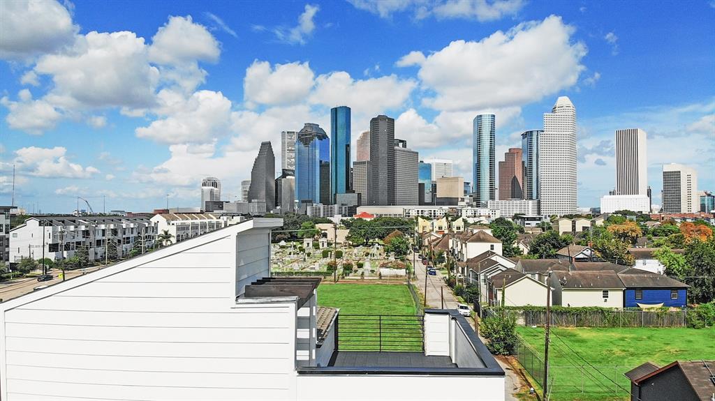 1504 3 Saulnier Street, Houston, Texas 77019, 3 Bedrooms Bedrooms, 8 Rooms Rooms,3 BathroomsBathrooms,Single-family,For Sale,Saulnier,53007213