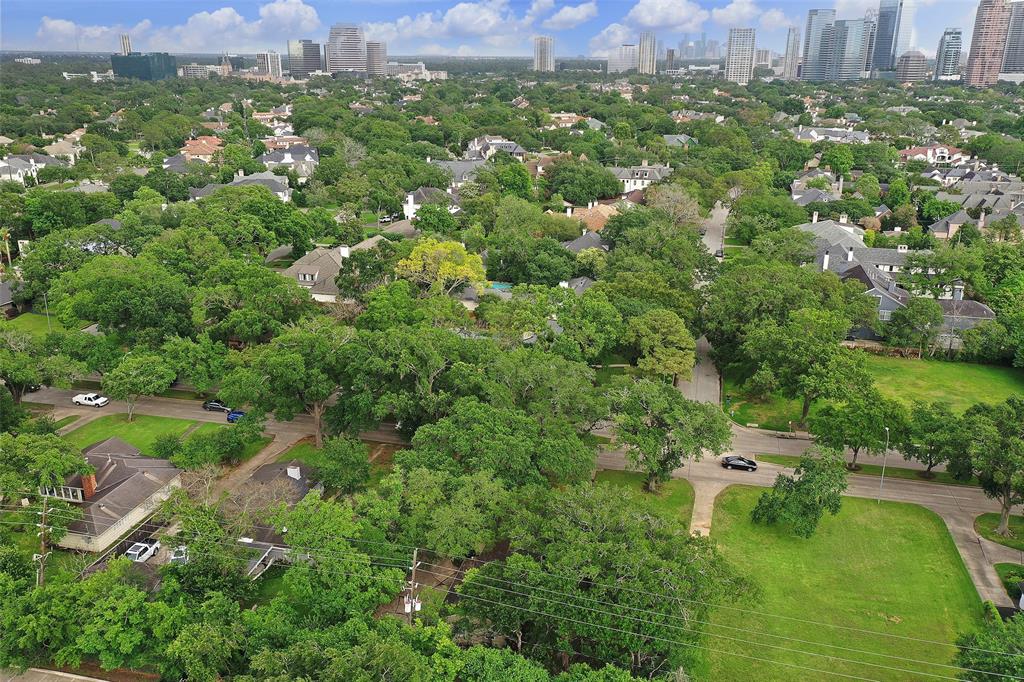 1166 1 Chimney Rock Road, Houston, Texas 77056, ,3 BathroomsBathrooms,Single-family,For Sale,Chimney Rock,76174155