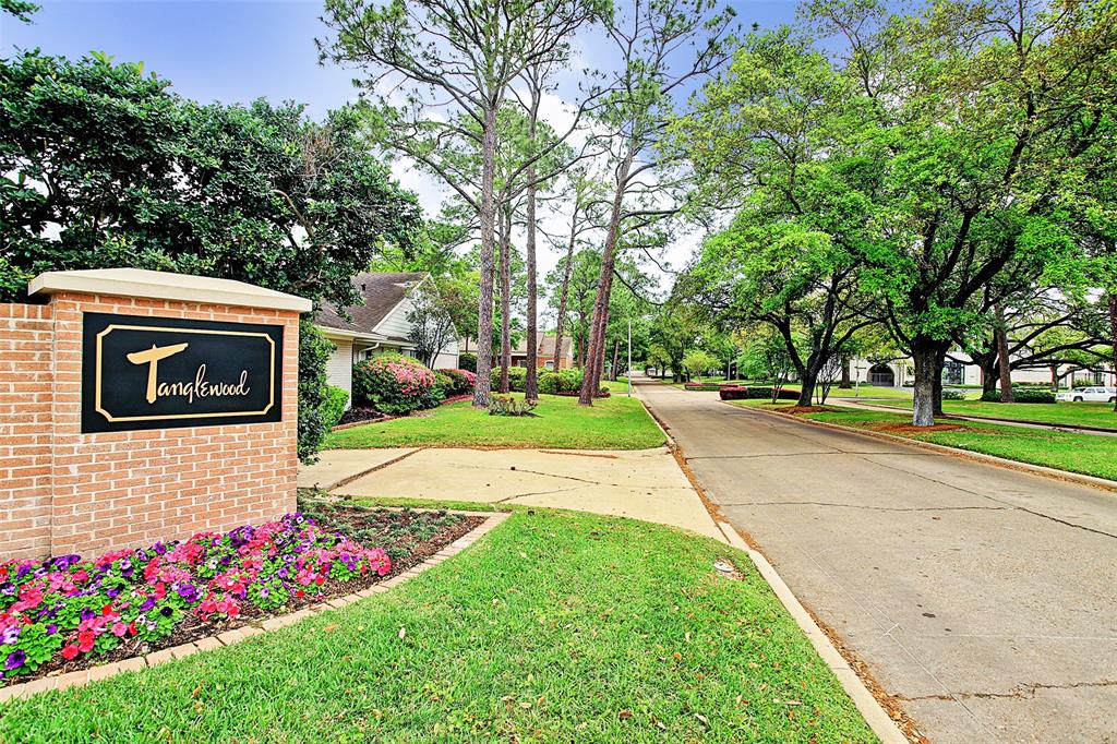 1166 1 Chimney Rock Road, Houston, Texas 77056, ,3 BathroomsBathrooms,Single-family,For Sale,Chimney Rock,76174155