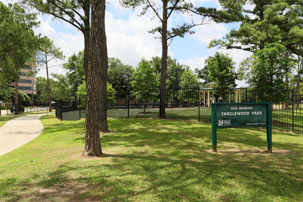 1166 1 Chimney Rock Road, Houston, Texas 77056, ,3 BathroomsBathrooms,Single-family,For Sale,Chimney Rock,76174155