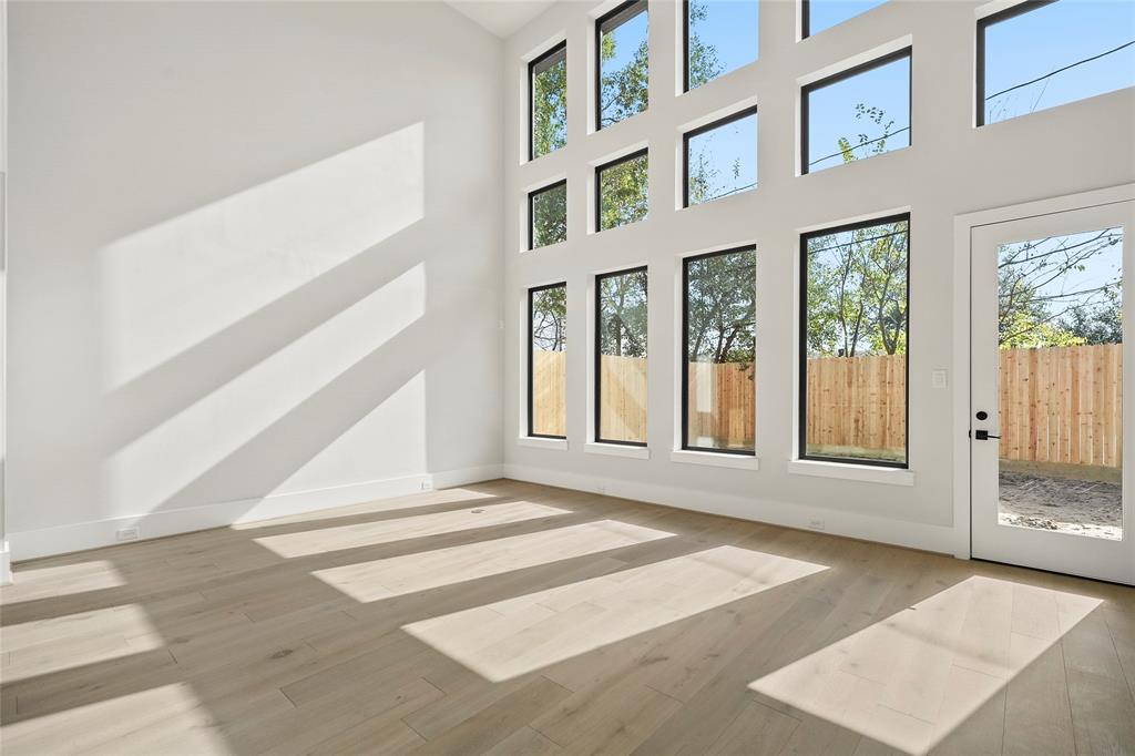 1427 2 Chamboard Lane, Houston, Texas 77018, 4 Bedrooms Bedrooms, 9 Rooms Rooms,4 BathroomsBathrooms,Single-family,For Sale,Chamboard,67713761