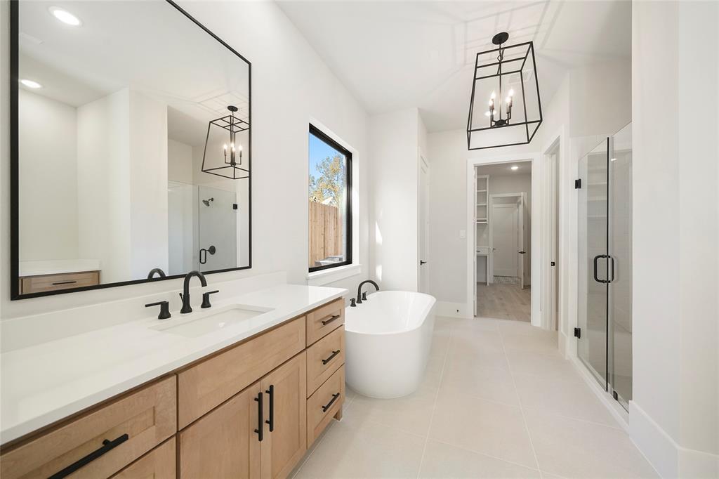 1427 2 Chamboard Lane, Houston, Texas 77018, 4 Bedrooms Bedrooms, 9 Rooms Rooms,4 BathroomsBathrooms,Single-family,For Sale,Chamboard,67713761