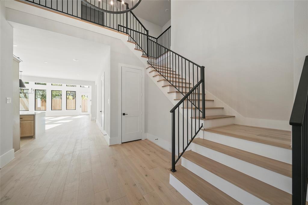 1427 2 Chamboard Lane, Houston, Texas 77018, 4 Bedrooms Bedrooms, 9 Rooms Rooms,4 BathroomsBathrooms,Single-family,For Sale,Chamboard,67713761